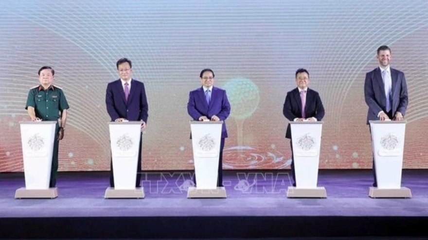 Trump International Hung Yen hoped to foster local rapid, sustainable development: PM